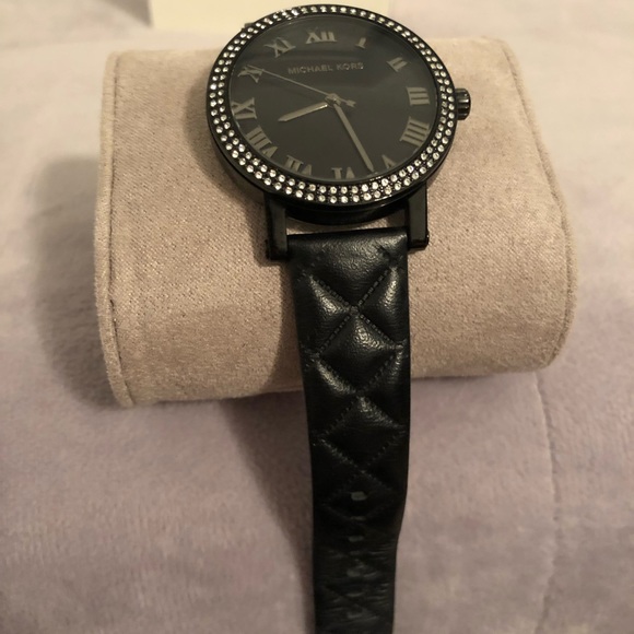 Michael Kors Leather Band Watch - Picture 2 of 3